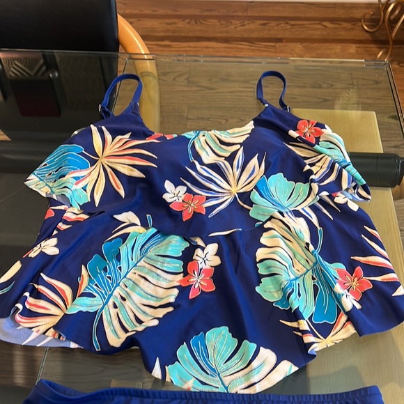 Maxine of HOLLYWOOD Tankini Bathing Suit - Picture 2 of 14